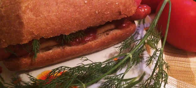 Бутерброды с чиабаттой и сосисками для пикника!