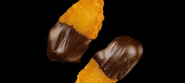 Фрукты в шоколаде