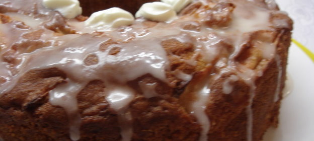 Нежный яблочный кекс с корицей