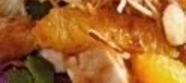 Лепешки из зелени с творожным соусом