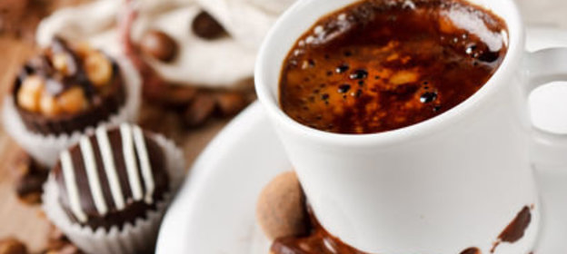 Кофе с шоколадом и корицей