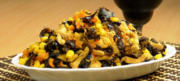 Мясной салат с древесными грибами, Видео