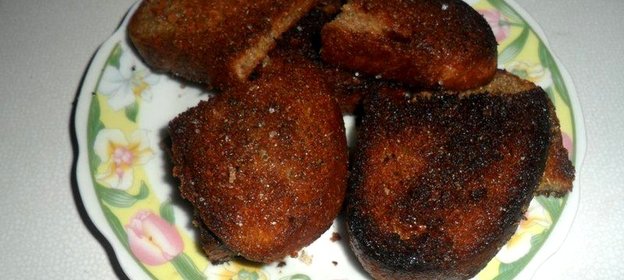 Соленые гренки с хлеба с отрубями