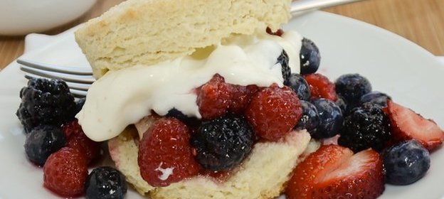 Песочное печенье с ягодами