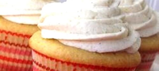 Простые белые кексы