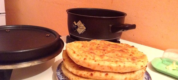 Лепешки из творожного теста