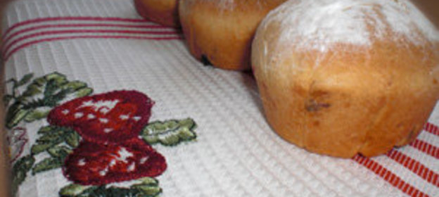 Дрожжевые маффины с вареньем