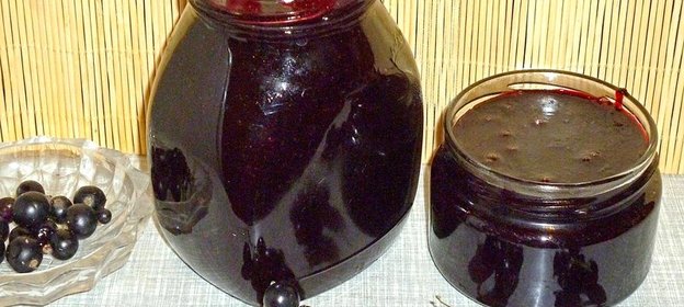Желейное варенье из черной смородины