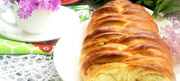 Весенний пирог с ревенем и белым шоколадом