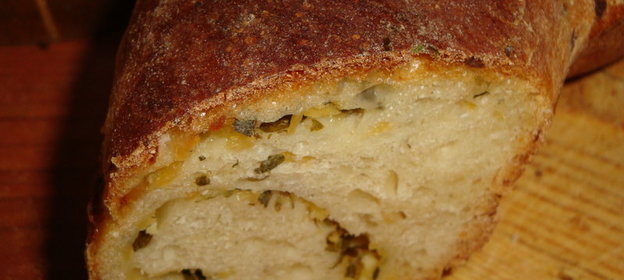 манно-пшеничный сырный хлеб с начинкой