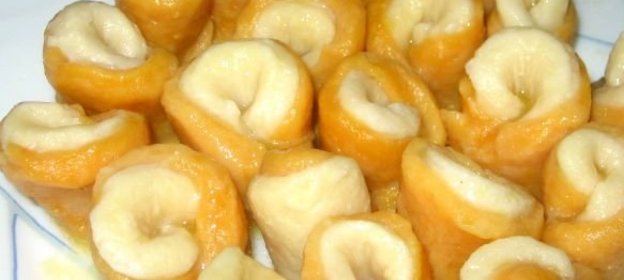 Салат из зеленого лука с редисом