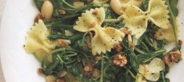 Макароны с аругулой и белой фасолью