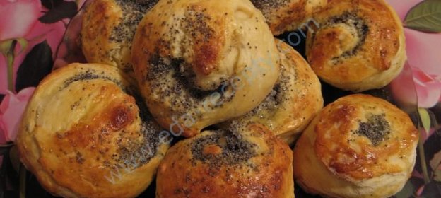 Дрожжевые булочки с маком