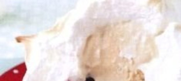 Щи из свежей капусты с яблоками (на мясном бульоне)