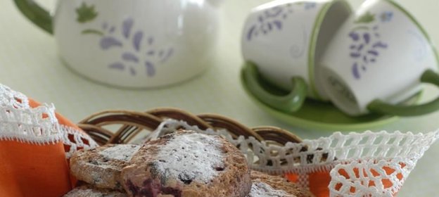 Творожное печенье с вишней