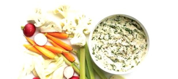 Овощи с соусом из шпината