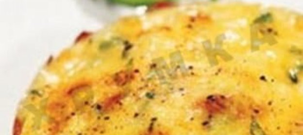 Яичница с беконом и сыром