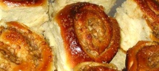 Булочки с яблоком