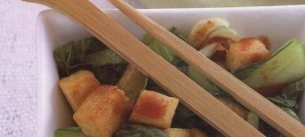 Салат из трески (или морского окуня) горячего копчения