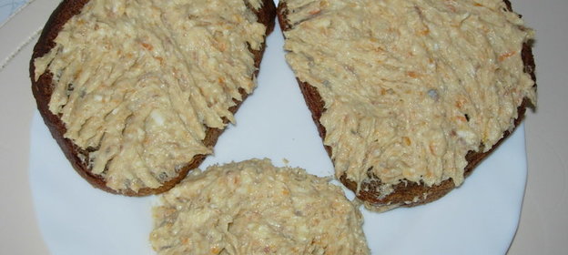 кекс с изюмом и миндалём