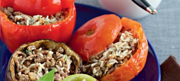 Фаршированные овощи с соусом из йогурта с мятой