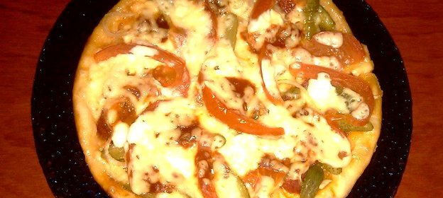 Пицца с салями