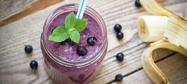 Ягодно-банановый смузи