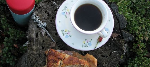 Миндальный кекс с айвой