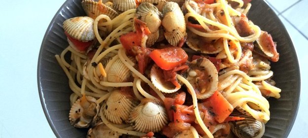 Спагетти вонголе на вине