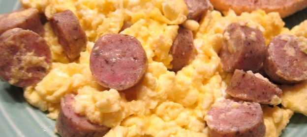 Яичница с сосиской