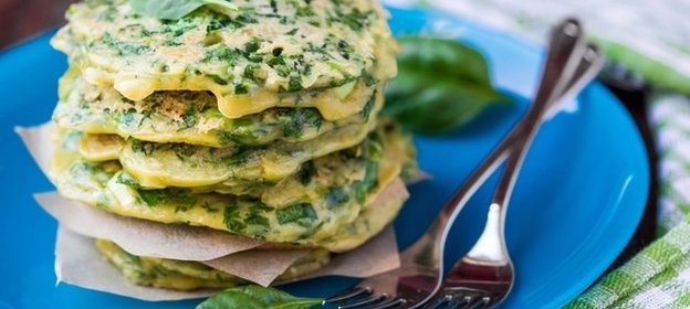 Оладьи со шпинатом и творогом