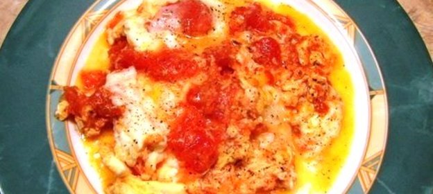 Яичница с помидорами