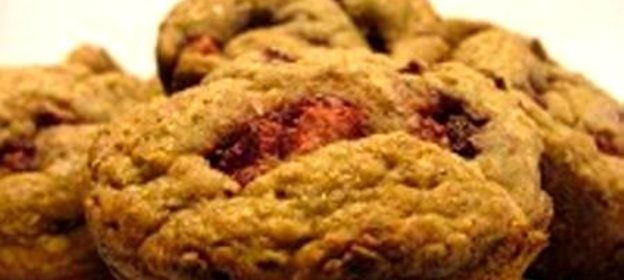 Бананово-клубничные кексы