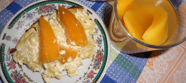 Макаронная запеканка с творогом и консервированным манго