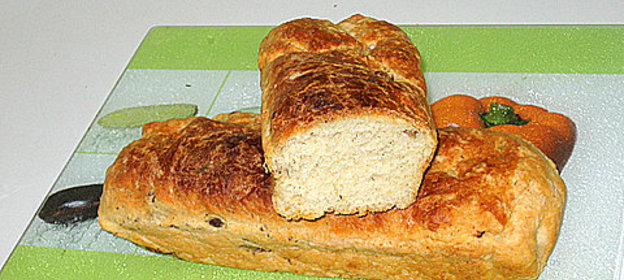 Хлеб с маслинами и орегано