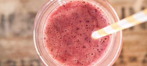 Тропический смузи с черникой