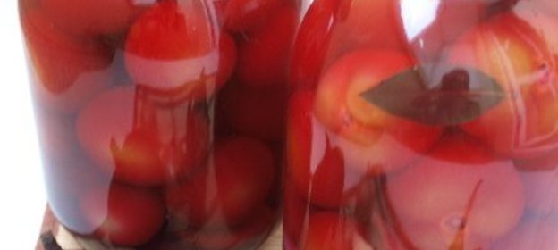 Помидоры в розовом маринаде