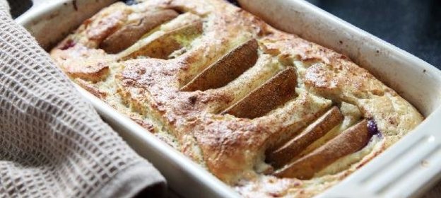 Запеканочка из рикотты с грушей, овсянкой и корицей