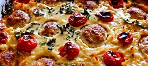 Картофельная запеканка с фрикадельками
