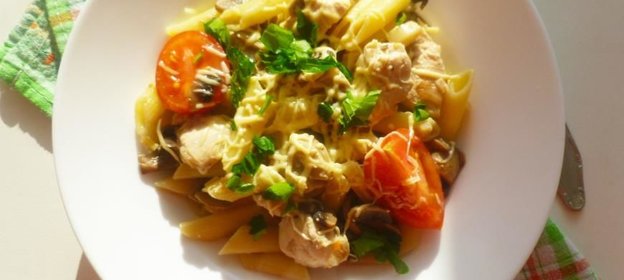 Паста с курицей и грибами