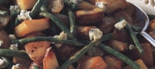 Морской судак с чесноком