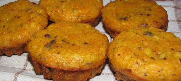 Морковные кексы с орехами