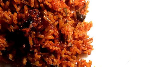 Рис с чесноком и луком-пореем в соусе сальса