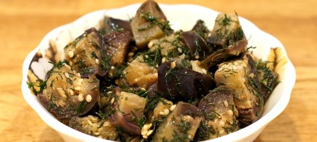 Баклажаны с чесноком соленые