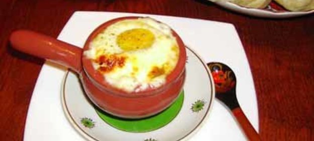 Яичница в кокотницах Воскресный завтрак