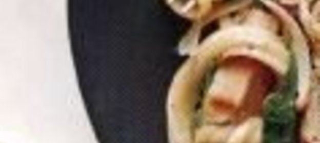 Пицца с плавленым сыром на слоеном тесте