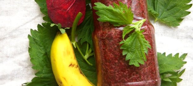 Смузи из крапивы и свеклы