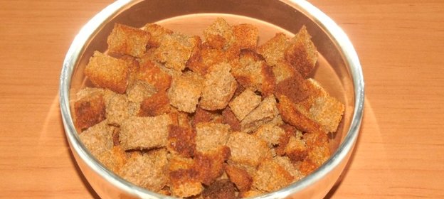 Сухарики из черного хлеба в духовке