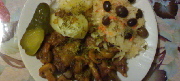 Ребра свиные с шампиньонами