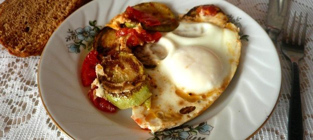 Яичница летняя